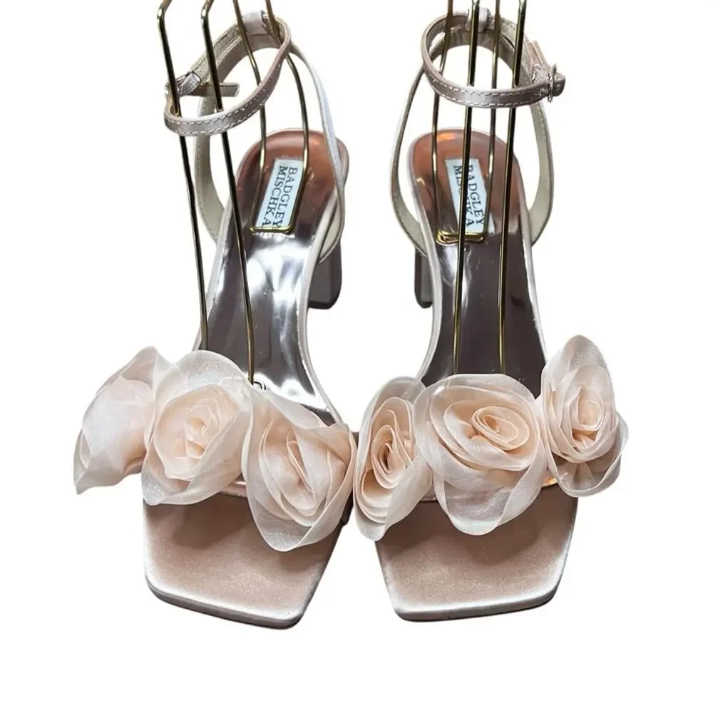 Badgley Mishka Carli Rosette Block Heels Rose  Detail Blush Nude NEW 8.5